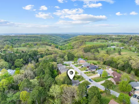 145 Lillian Ln, Hollister, MO 65672