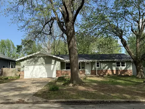 2346 S Florence Ave, Springfield, MO 65807