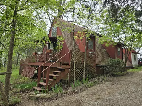 233 Mach Ln, Rockaway Beach, MO 65740
