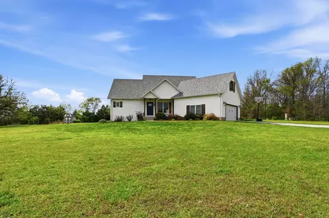1281 E 415th Rd, Bolivar, MO 65613