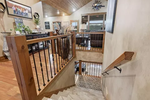 Entry Way - 3803 E 225th Rd #TRACT 2, Halfway, MO 65663 photo 6 of 8
