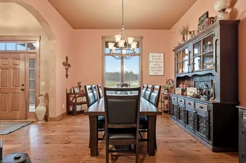 Dining - 3803 E 225th Rd #TRACT 2, Halfway, MO 65663 photo 4 of 5