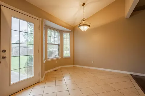 587 S Canterbury Ln, Nixa, MO 65714 photo 12