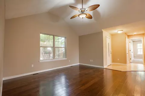 587 S Canterbury Ln, Nixa, MO 65714 photo 5
