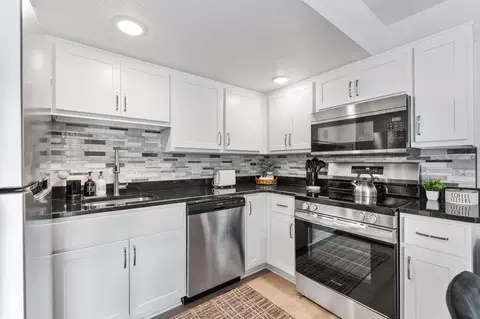 Kitchen - 403 Veterans Blvd #2, Branson, MO 65616 photo 1 of 2