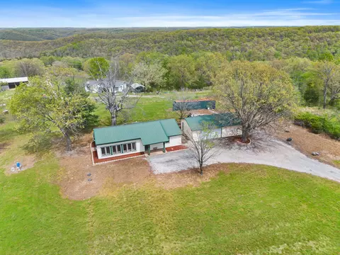 55 Kearney Ln, Reeds Spring, MO 65737