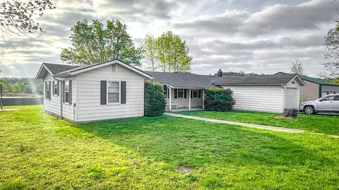 802 North Ave, Mansfield, MO 65704