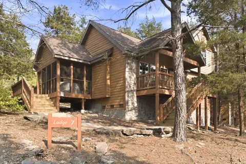 102 Lost Creek Cir, Branson West, MO 65737