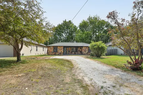 1504 S Rogers Ave, Springfield, MO 65804