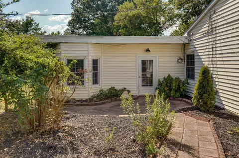Exterior - 2036 E Seminole St, Springfield, MO 65804 photo 9 of 16