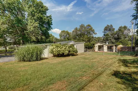 Exterior - 2036 E Seminole St, Springfield, MO 65804 photo 6 of 16
