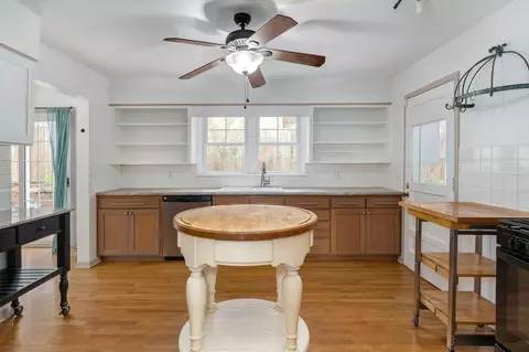 Kitchen - 2036 E Seminole St, Springfield, MO 65804 photo 1 of 2