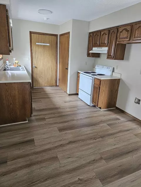 Kitchen - 3253 S Christy Pl, Springfield, MO 65807 photo 1 of 2