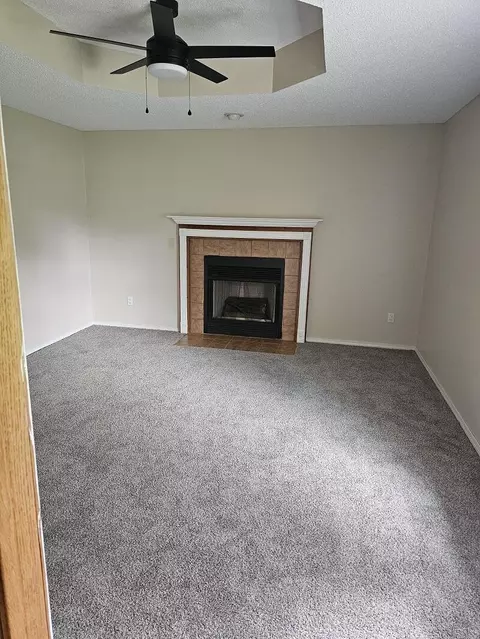 Living - 3253 S Christy Pl, Springfield, MO 65807 photo 5 of 5
