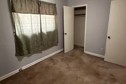 Bedroom - 2007 W Water St, Springfield, MO 65802 photo 5 of 5
