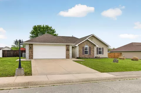 1786 Pierce Ln, Neosho, MO 64850