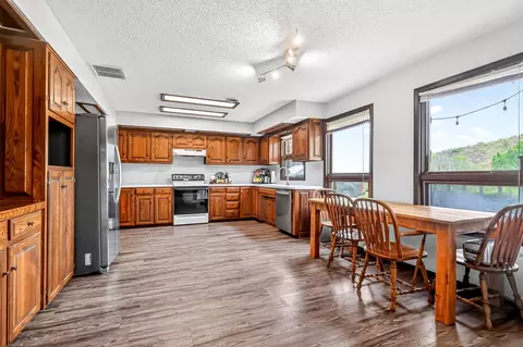 Kitchen - 3369 E Foxtail Ln, Springfield, MO 65803 photo 3 of 3