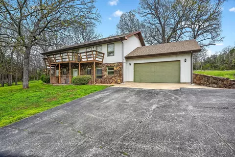 3369 E Foxtail Ln, Springfield, MO 65803