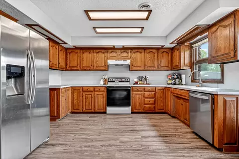 Kitchen - 3369 E Foxtail Ln, Springfield, MO 65803 photo 1 of 3