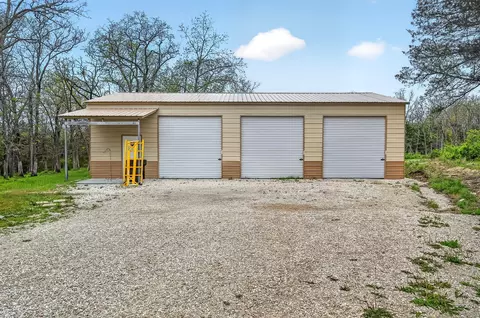 Exterior - 3369 E Foxtail Ln, Springfield, MO 65803 photo 6 of 7
