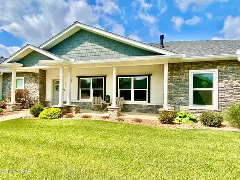1929 Bluebird Way, Carthage, MO 64836