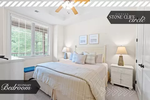 Bedroom - 15 Stone Cliff Cir UNIT 6, Branson, MO 65616 photo 4 of 5