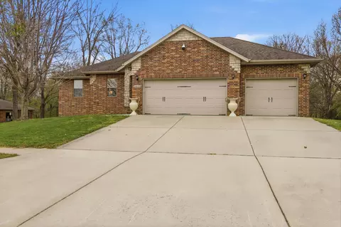 Exterior - 5618 E Pearson Pkwy, Strafford, MO 65757 photo 3 of 8