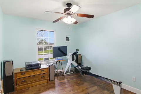 Bedroom - 5618 E Pearson Pkwy, Strafford, MO 65757 photo 1 of 5