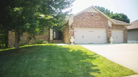 Exterior - 5618 E Pearson Pkwy, Strafford, MO 65757 photo 2 of 8