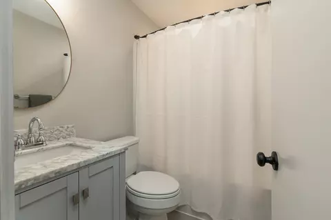 Bath - 535 E Lasalle St, Springfield, MO 65807 photo 2 of 2