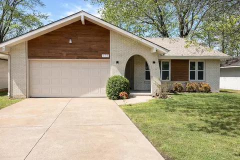 535 E Lasalle St, Springfield, MO 65807