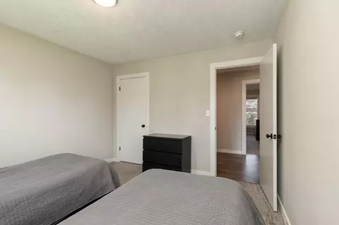 Bedroom - 535 E Lasalle St, Springfield, MO 65807 photo 3 of 5