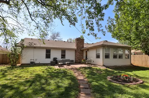 Exterior - 535 E Lasalle St, Springfield, MO 65807 photo 4 of 6