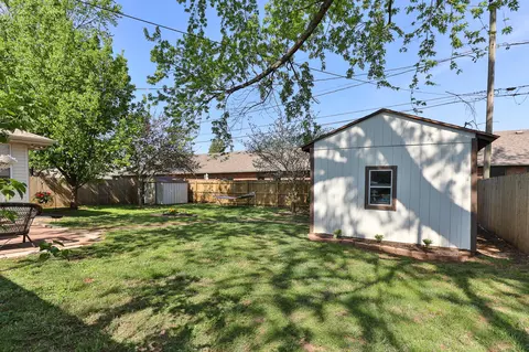 Exterior - 535 E Lasalle St, Springfield, MO 65807 photo 5 of 6