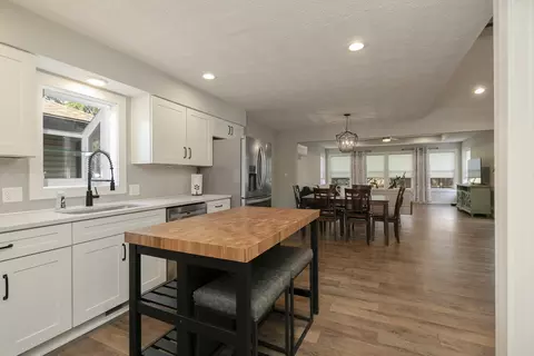 Kitchen - 535 E Lasalle St, Springfield, MO 65807 photo 4 of 4
