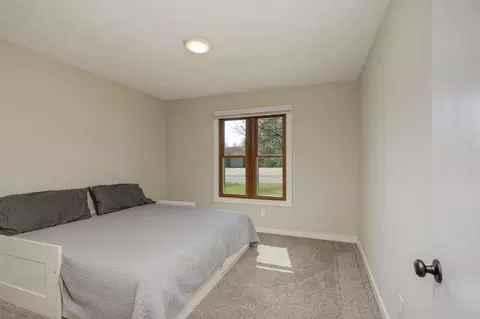 Bedroom - 535 E Lasalle St, Springfield, MO 65807 photo 4 of 5