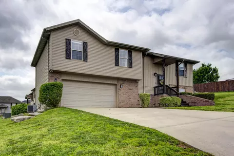 Exterior - 1401 S 13th St, Ozark, MO 65721 photo 2 of 4
