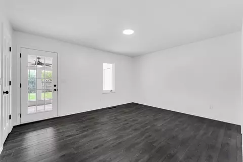 Living - 1348 E Arlington St, Springfield, MO 65803 photo 4 of 4