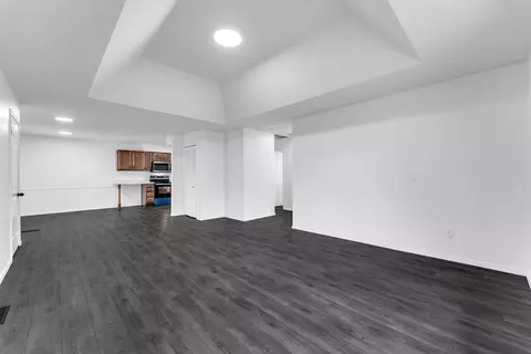 Living - 1348 E Arlington St, Springfield, MO 65803 photo 3 of 4