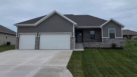 2601 W Webb Rd, Ozark, MO 65721
