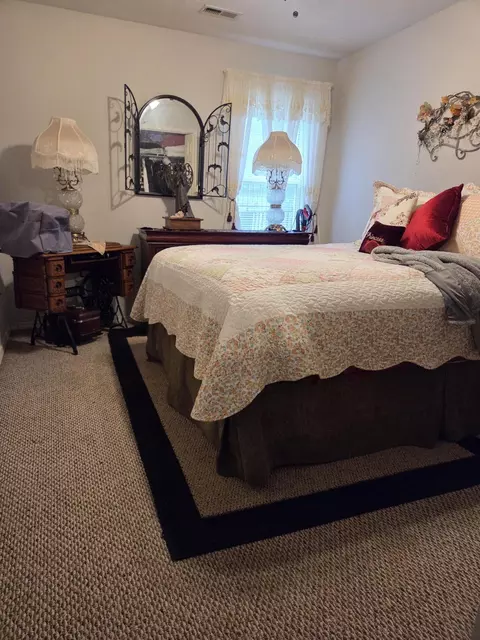 Bedroom - 131 Birchwood Cir, Branson, MO 65616 photo 1 of 2