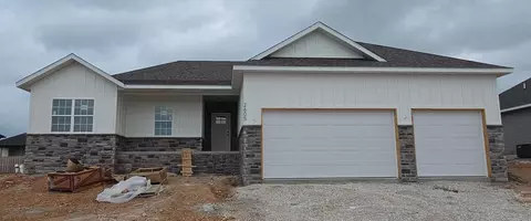 2605 W Webb Rd, Ozark, MO 65721