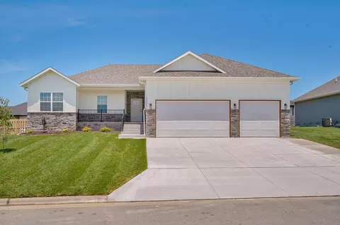 2605 W Webb Rd, Ozark, MO 65721