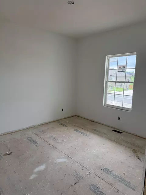 Bedroom - 2605 W Webb Rd, Ozark, MO 65721 photo 3 of 4