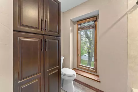 Bath - 3741 E Sugar Hill St, Springfield, MO 65809 photo 4 of 7