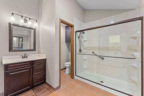 Bath - 3741 E Sugar Hill St, Springfield, MO 65809 photo 7 of 7