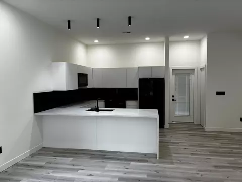 2552 W Madison St, Springfield, MO 65802 photo 3