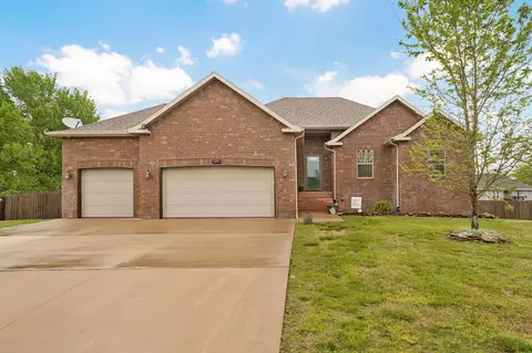 5741 W Payton Cir, Springfield, MO 65802