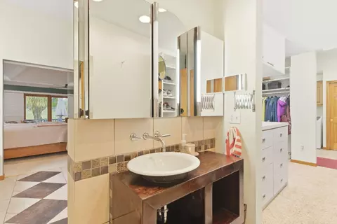 Bath - 4616 S Holland Ave, Springfield, MO 65810 photo 1 of 6