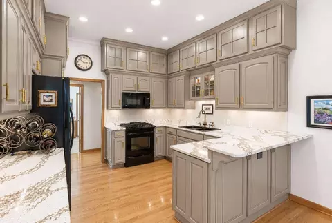 Kitchen - 4616 S Holland Ave, Springfield, MO 65810 photo 2 of 4